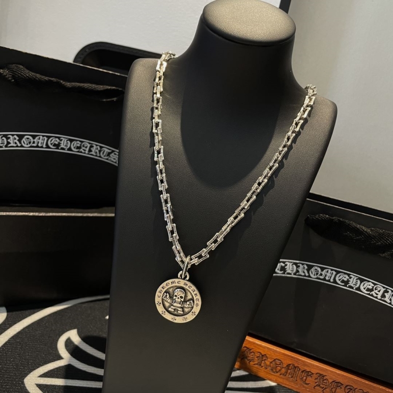 Ch*0me He**ts necklaces